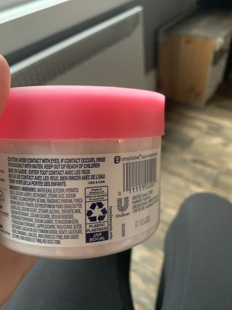 Dove body scrub POMEGRANATE SEEDS&SHEA BUTTER